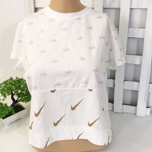 Women’s Short Sleeve Nike Crop Shirt  Size : M  Color : White , Gold & Silver